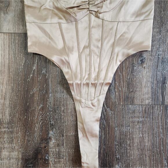 Retrofete Rozik Bodysuit in Nude Off the Shoulders Size XS NWT Satin Silk - Picture 5 of 12